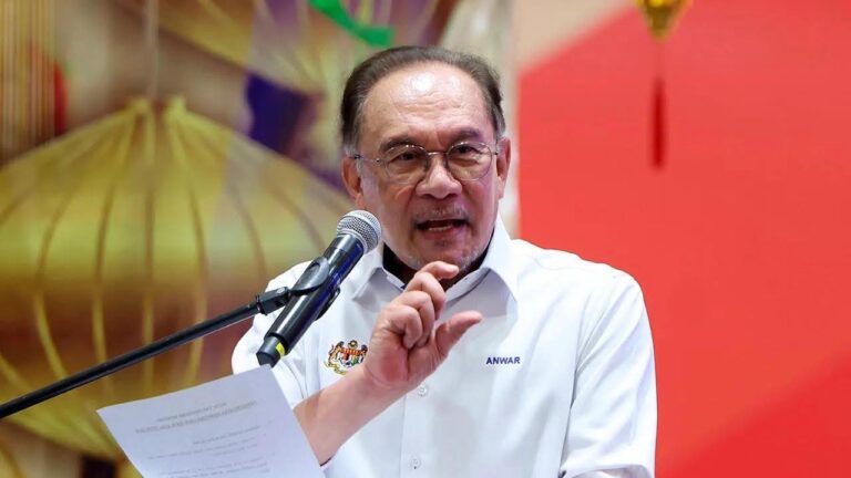 Anwar tegur industri, takkan nak selamanya bergantung pada buruh asing?