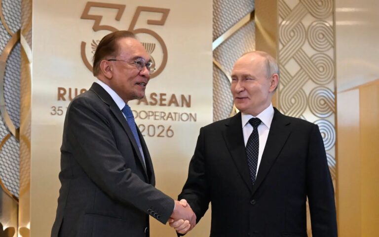 Anwar, Putin discuss using Ringgit and Ruble in Malaysia-Russia trade