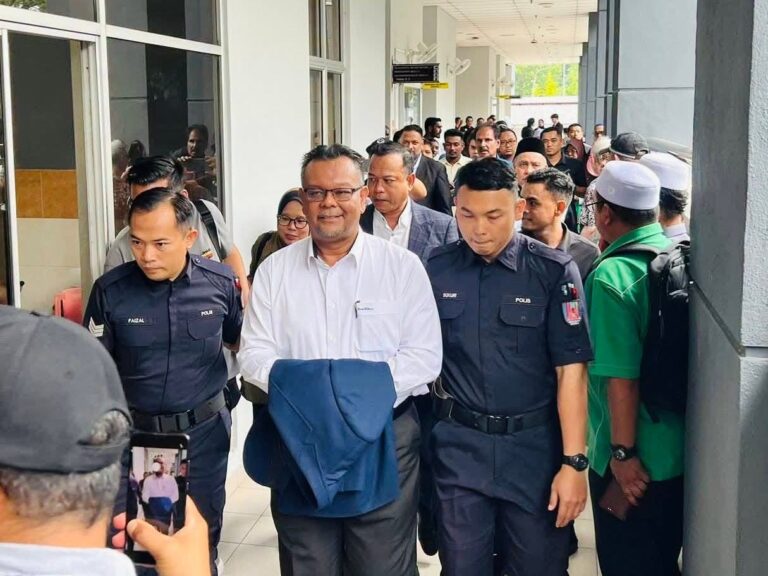 ‘Buat macam tu supaya naratif nampak seolah-olah digari’?, aksi Adun Pas ini undang perdebatan
