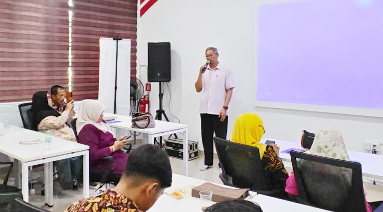 Md Ezam garis empat agenda utama bangunkan DUN Parit Yaani