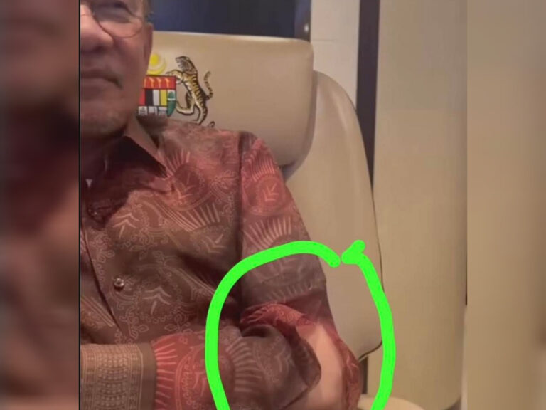 Kisah baju koyak PMX dan Kak Wan
