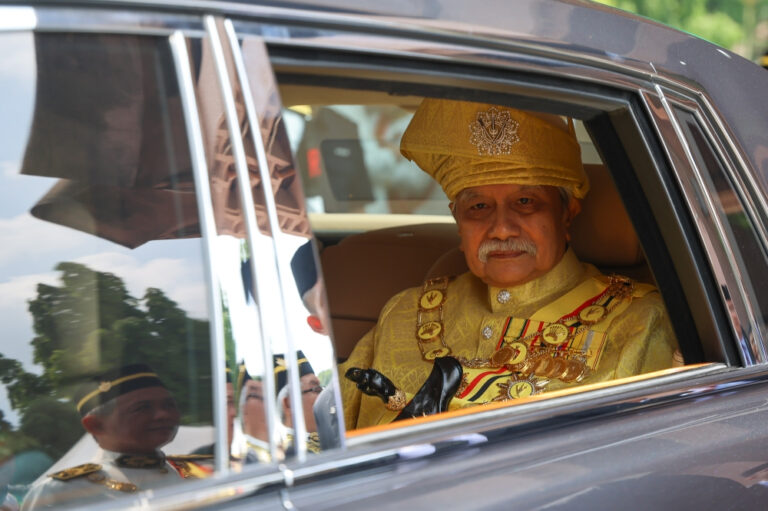Krisis takhta N9: Persekutuan kekal iktiraf Tuanku Muhriz Yang Dipertuan Besar