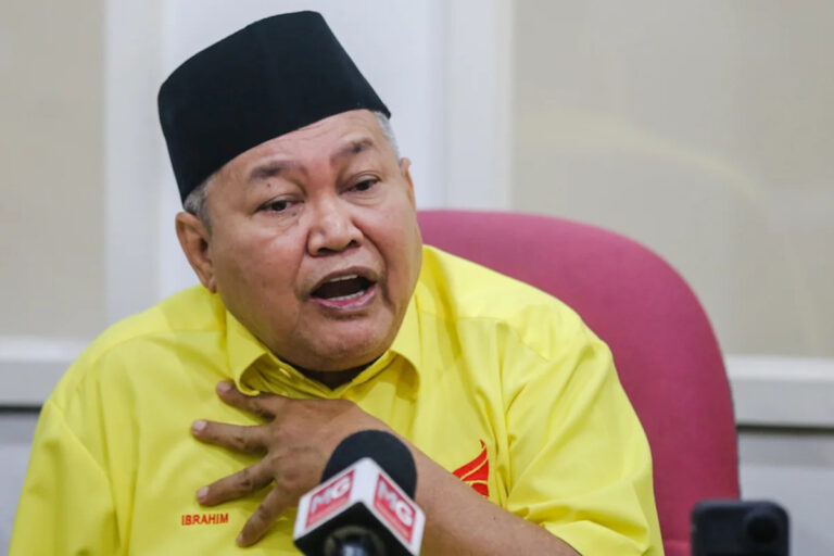 Penyatuan haprak, kata Ibrahim Ali terhadap penyatuan Pas-Umno