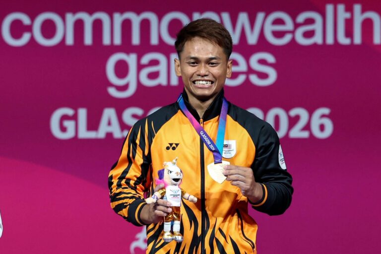 ‘Emas pertama milik Malaysia!’ Anwar ucap tahniah kepada Mohamad Aniq