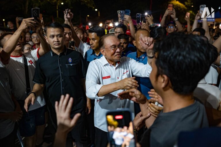 Harga durian jatuh, PM janji bawa isu pekebun ke China bulan depan