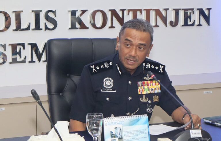 Police arrest man for allegedly damaging party flags in Negeri Sembilan