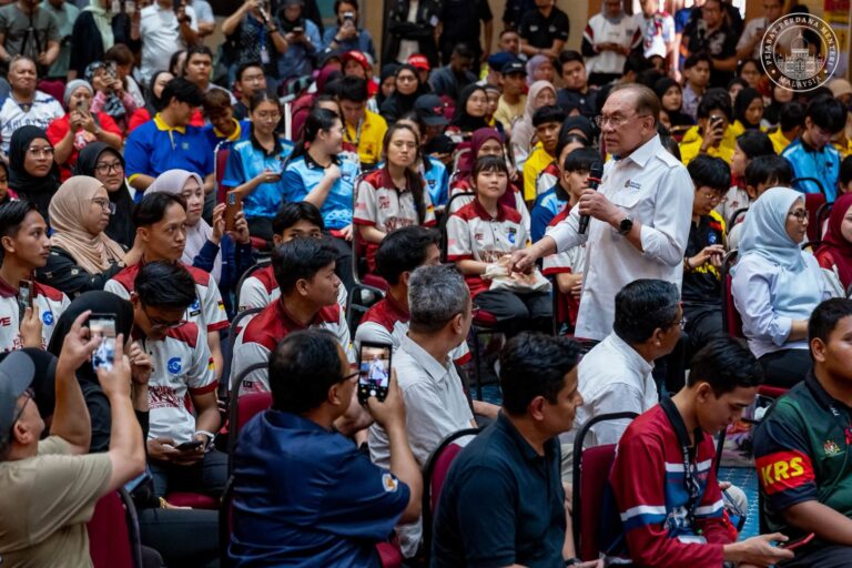 Anwar: Malaysia maju jika anak muda pilih perpaduan, bukan kebencian
