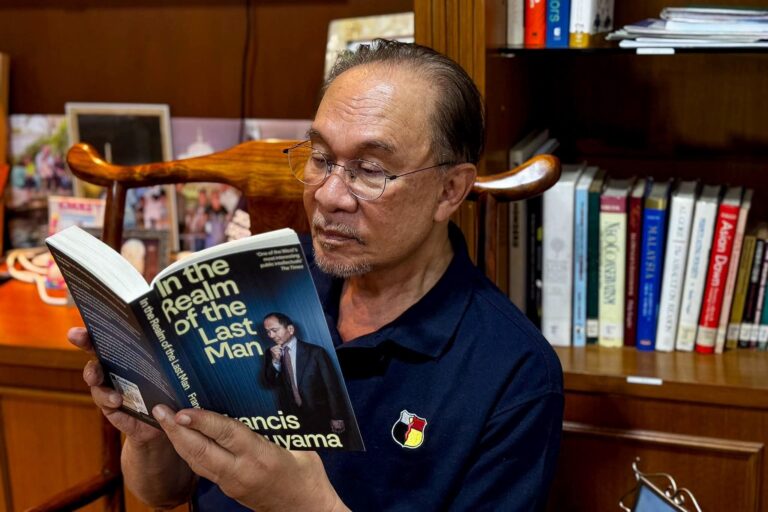 ‘Alhamdulillah, back home’, perkongsian ringkas Anwar tarik perhatian