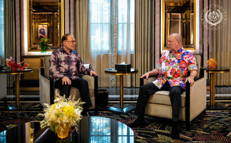 Agong terima menghadap Anwar, titah sambutan merdeka esok diharap berjalan lancar