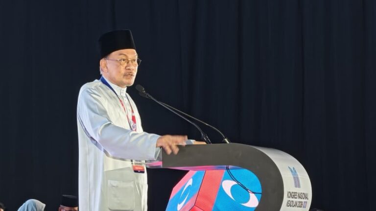 Anwar : Jangan terpukau prestasi ekonomi, andai rakyat masih terhimpit kos sara hidup 