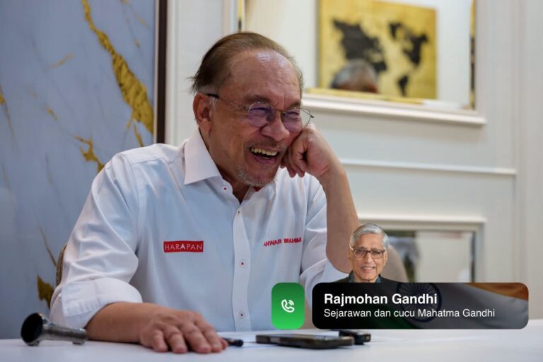Apa yang dibincangkan PMX dengan cucu Mahatma Gandhi? Ini jawapannya 