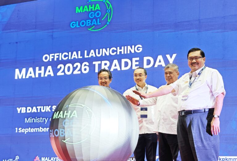 MAHA 2026 CATAT RM1.49 BILION HARI PERTAMA, MOHAMAD SABU YAKIN SASARAN RM8 BILION MAMPU DILEPASI