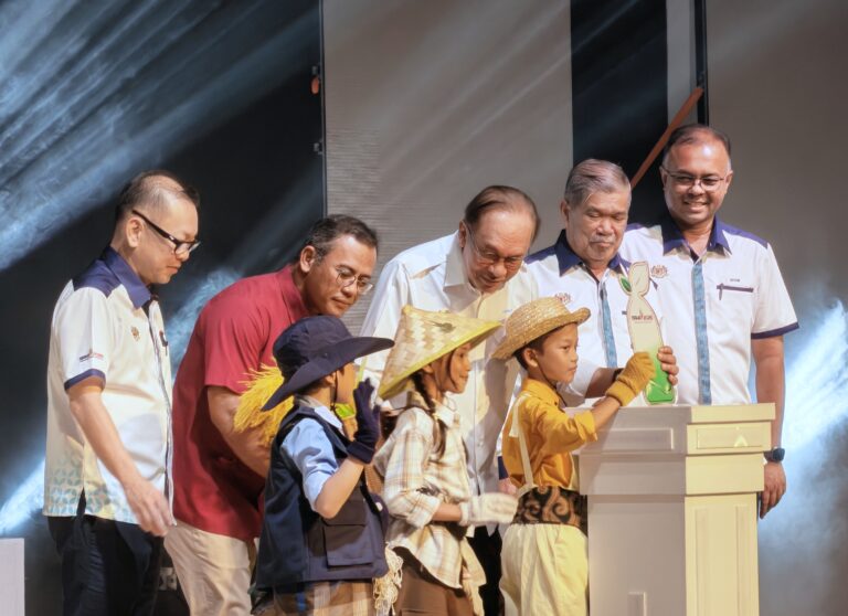Anwar beri bayangan peruntukan pertanian ditambah dalam Belanjawan Oktober