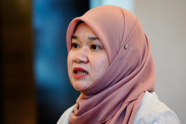 Jangan gambarkan pengampunan bersyarat Najib seolah-olah keputusan PM, PH – Fadhlina