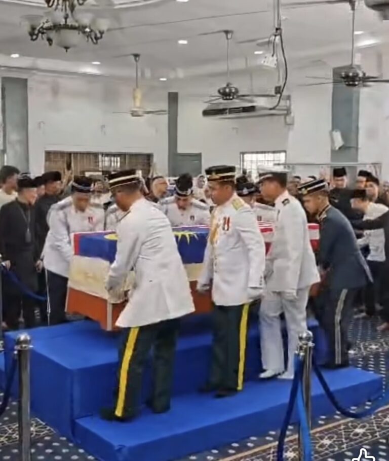 Ribuan jemaah hadir tunai solat jenazah Tun Siti Hasmah