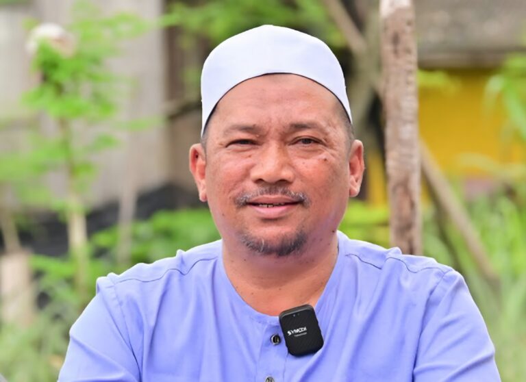 Bila bercakap agama kita hebat, bila bercakap dunia kita lupa agama, kata Ustaz Zuliadin