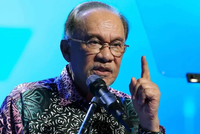 Video : ‘Berbilion untuk pendidikan, bukan poket perasuah’ – Anwar mahu kontrak kerajaan lebih telus