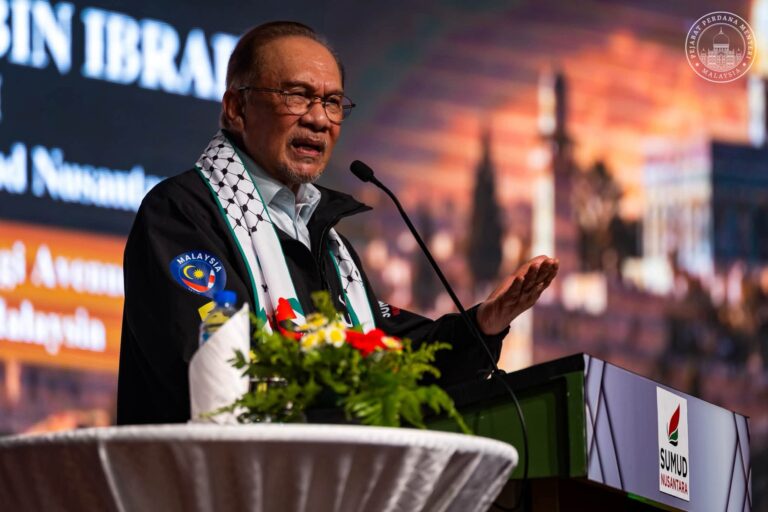 Video : Dunia pekak! Anwar persoal mengapa penderitaan Palestin terus dibiarkan