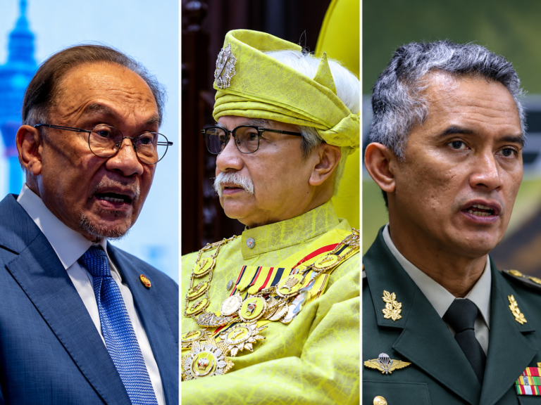 Dari istana ke Putrajaya dan KLIA, ‘musuh’ pun mula keluar