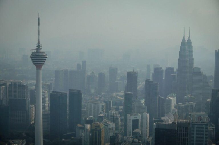 Akhirnya peralihan monsun bakal bermula, kesan jerebu dari Indo dijangka mereda Jumaat ini