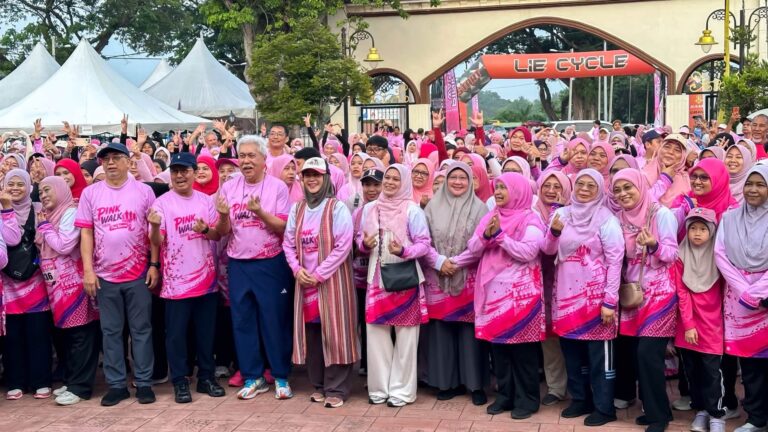Dr Hafidzah ajak rakyat Kelantan bersatu lawan kanser, pink walk diserikan kerabat diraja