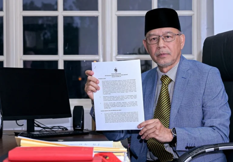 Video : DKU tegaskan Tuanku Muhriz kekal Yang Dipertuan Besar Negeri Sembilan