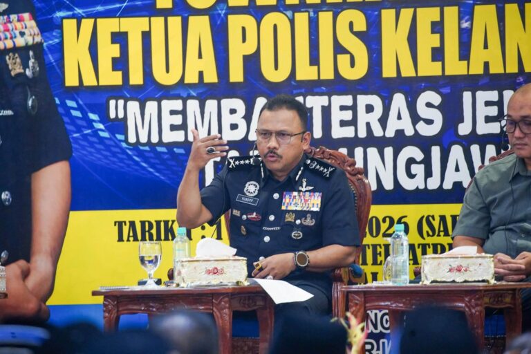 Polis Kelantan parah dilibas parang, suspek positif dadah 